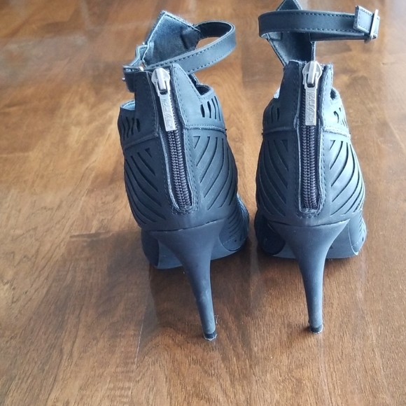 Michael Antonio Black Stilettos - Picture 4 of 5